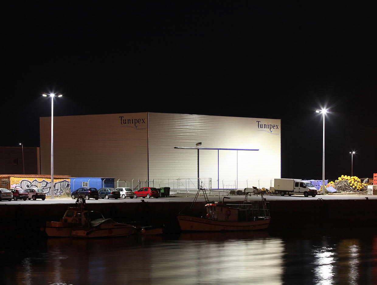 Schréder has a large range of sustainable lighting solutions for large areas like this port in Algarve that offer a good return on investment